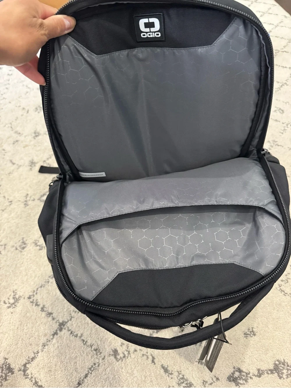 Ogio Backpack Laptop sleeve Compartments USB Charging Cable